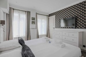 1 Schlafzimmer, Schreibtisch, Bügeleisen/Bügelbrett, kostenloses WLAN