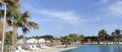 Piscine extérieure, piscine chauffée