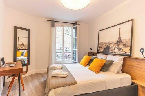 Charming apartment - 1BR/4P - Near place Voltaire