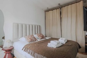 1 soverom, skrivebord, strykejern/-brett og wi-fi (inkludert)