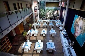 Unclassified image, 3 of 81, button