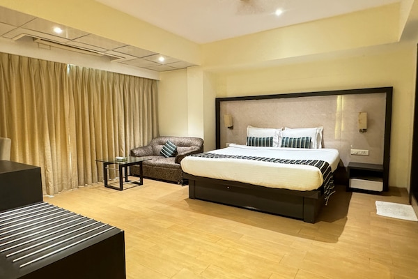 In-room safe, desk, laptop workspace, blackout drapes