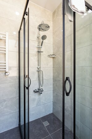 Deluxe-Einzelzimmer | Badezimmer