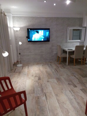 Apartment, Multiple Bedrooms, Patio | Room amenity