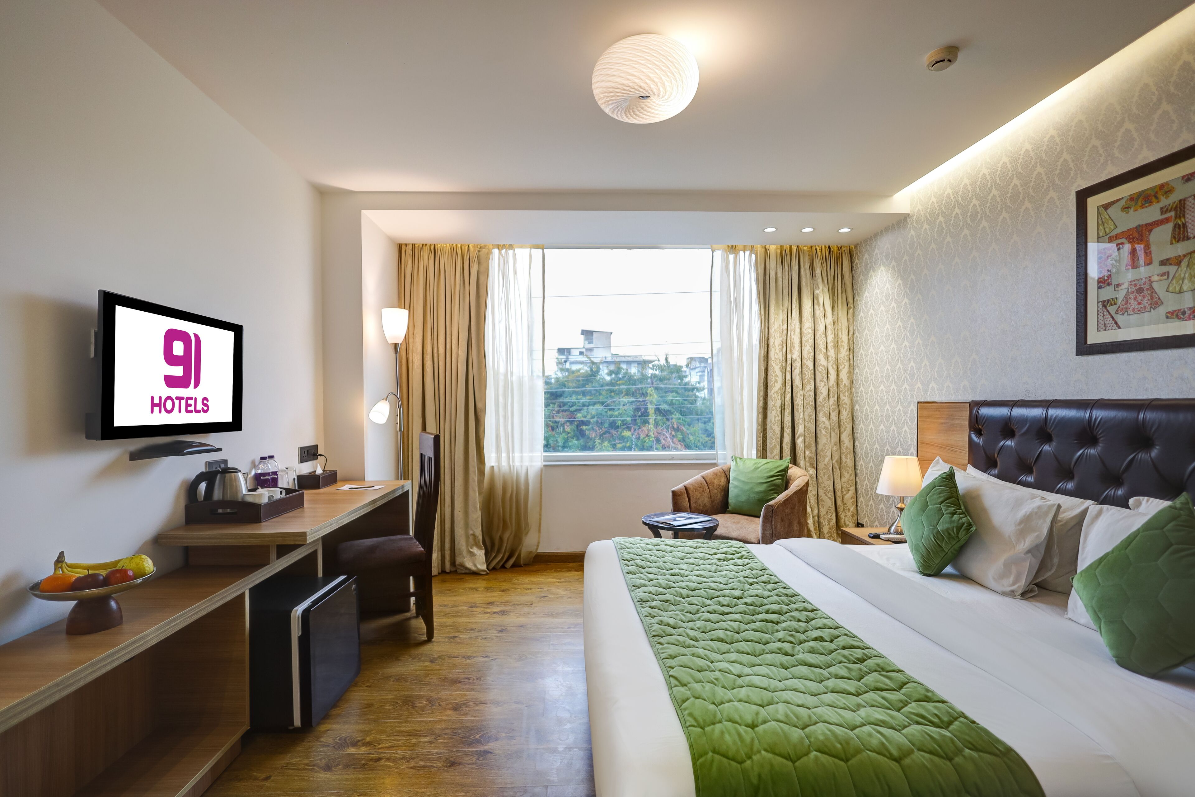 Deluxe Room | Desk, iron/ironing board, free WiFi