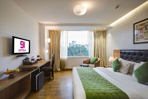 Bureau, fer et planche à repasser, Wi-Fi gratuit