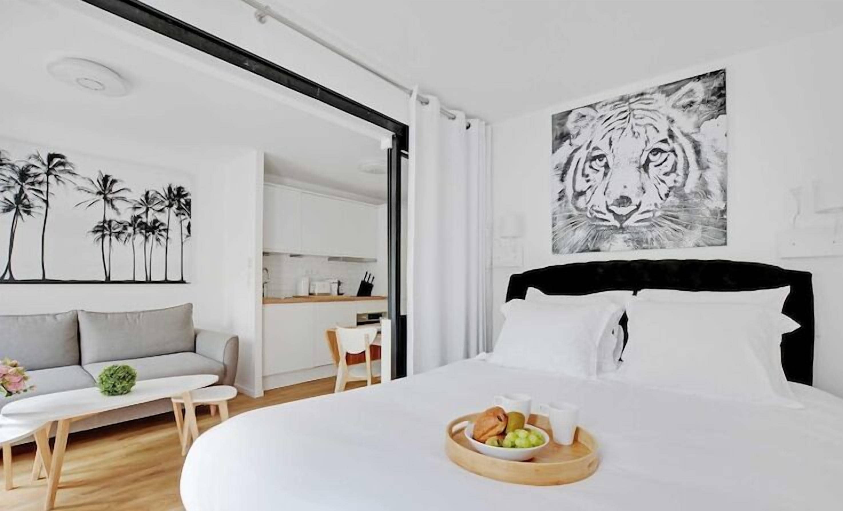 1 chambre, fer et planche à repasser, Wi-Fi gratuit, draps fournis