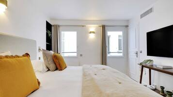1 habitación, tabla de planchar con plancha, internet y ropa de cama