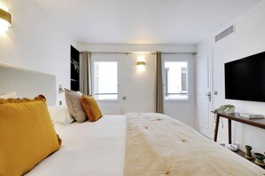 1 sovrum, skrivbord, strykjärn/strykbräda och gratis wi-fi