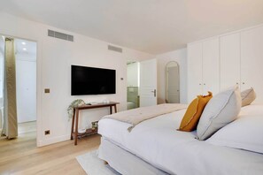 1 Schlafzimmer, Schreibtisch, Bügeleisen/Bügelbrett, kostenloses WLAN