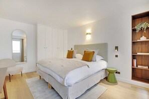 1 bedroom, desk, iron/ironing board, free WiFi - Superb apartment with AC-1BR/2P-Le Marais (Paris)