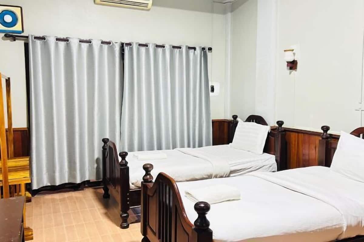 Desk, free WiFi, bed sheets