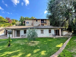 Exterior - Spoleto Poolside - Sleeps 24 (Spoleto)