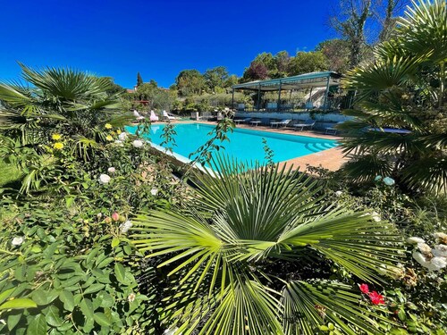 Spoleto Poolside - Sleeps 24