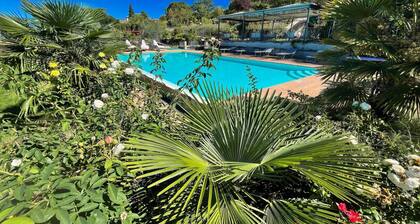 Spoleto Poolside - Sleeps 24