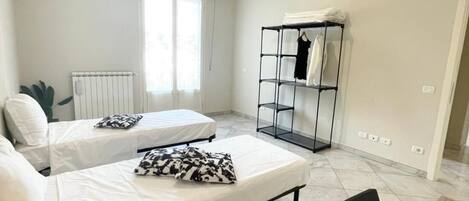 Apartment, 3 Bedrooms, Accessible, Smoking | 3 bedrooms