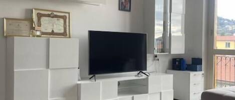 Appartement, 2 chambres, fumeur, balcon | Salle de séjour