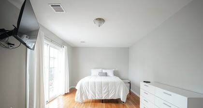 Newark Liberty Gem Brick House - Apt 3