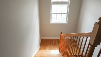 Apartment, 4 Bedrooms, Balcony, City View | Interior