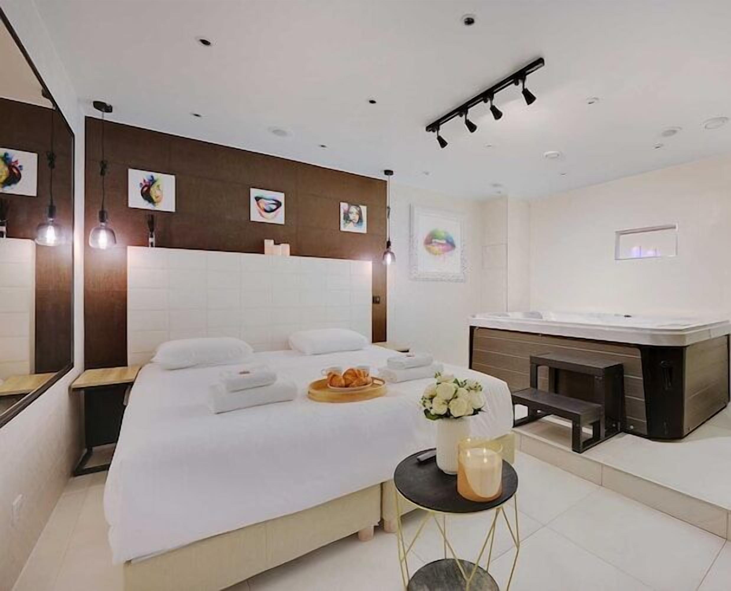 2 bedrooms, desk, iron/ironing board, free WiFi