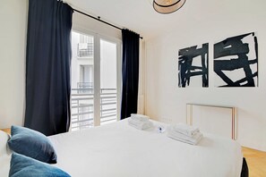 1 chambre, fer et planche à repasser, accès Internet, draps fournis