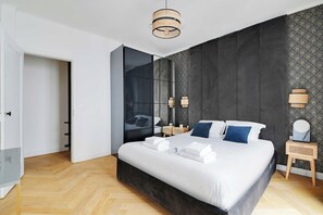 1 habitación, escritorio, tabla de planchar con plancha y wifi gratis