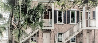 Magnolia Garden • Walkable • Free Street Parking