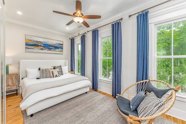 3 bedrooms, iron/ironing board, travel crib, free WiFi