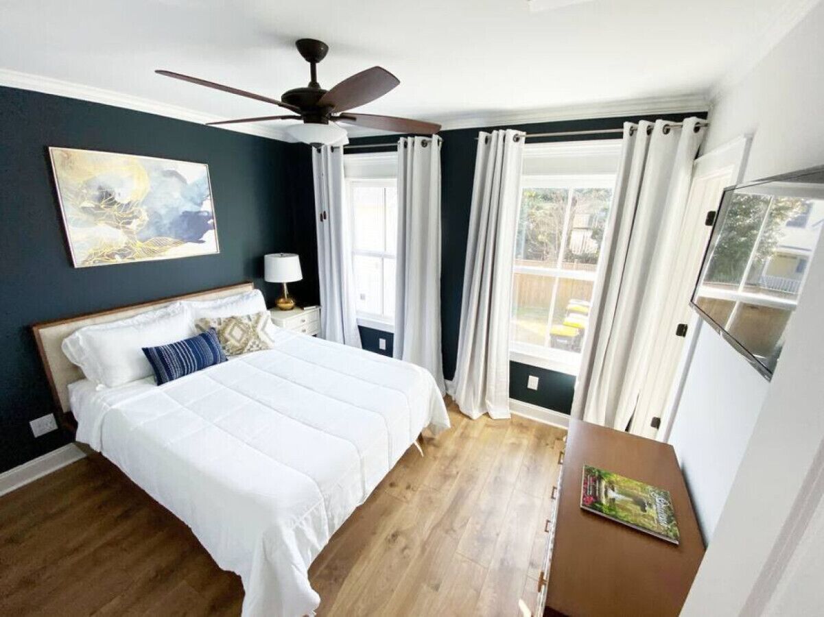 1 slaapkamer, een strijkplank/strijkijzer, reisbedje, gratis wifi