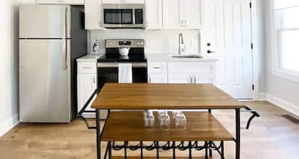 Magnolia Carriage Shared Courtyard + Garage