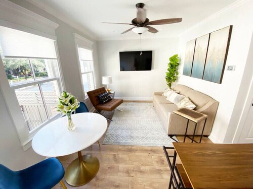 Magnolia Carriage  Shared Courtyard + Garage