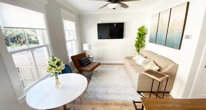 Magnolia Carriage Shared Courtyard + Garage