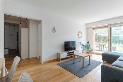 3 bedroom apartment with garden and swimming pool
