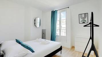 2 chambres, fer et planche à repasser, Wi-Fi gratuit, draps fournis