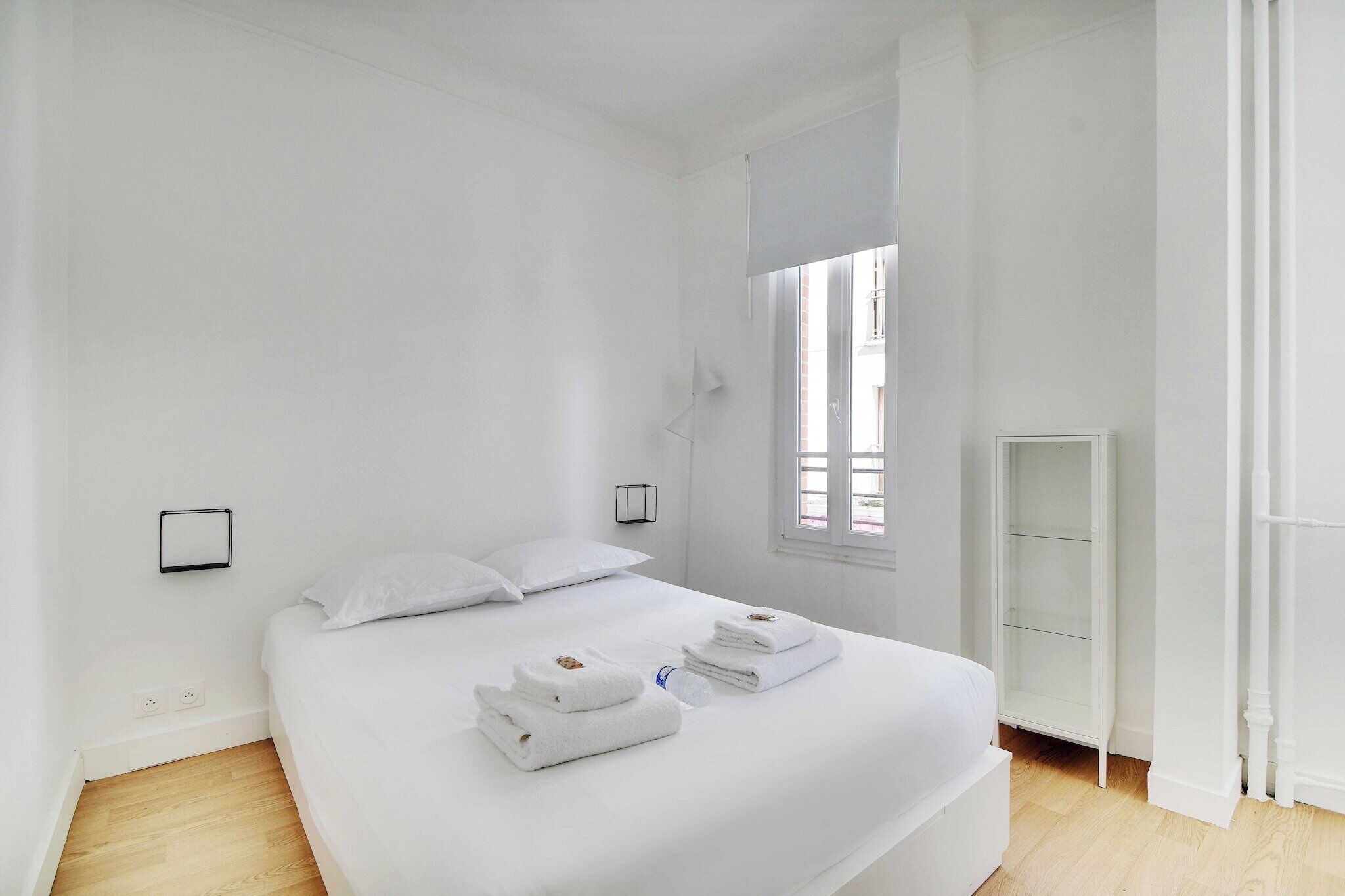 2 slaapkamers, een bureau, een strijkplank/strijkijzer, gratis wifi