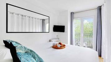 1 bedroom, iron/ironing board, free WiFi, bed sheets