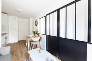 Interior - Cozy apartment - 1BR/4P Montmartre / Sacré Cœur (Paris)