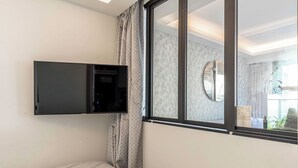 1 chambre, fer et planche à repasser, Wi-Fi gratuit, draps fournis