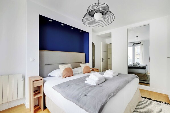 2 Schlafzimmer, Schreibtisch, Bügeleisen/Bügelbrett, kostenloses WLAN