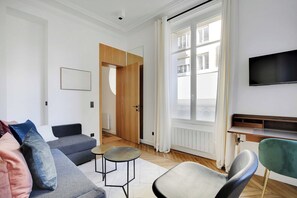 Smart TV, offices - Welcoming apartment - 3BR/6P - Passy/Tour Eiffel (Paris)