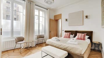 3 chambres, bureau, fer et planche à repasser, Wi-Fi gratuit