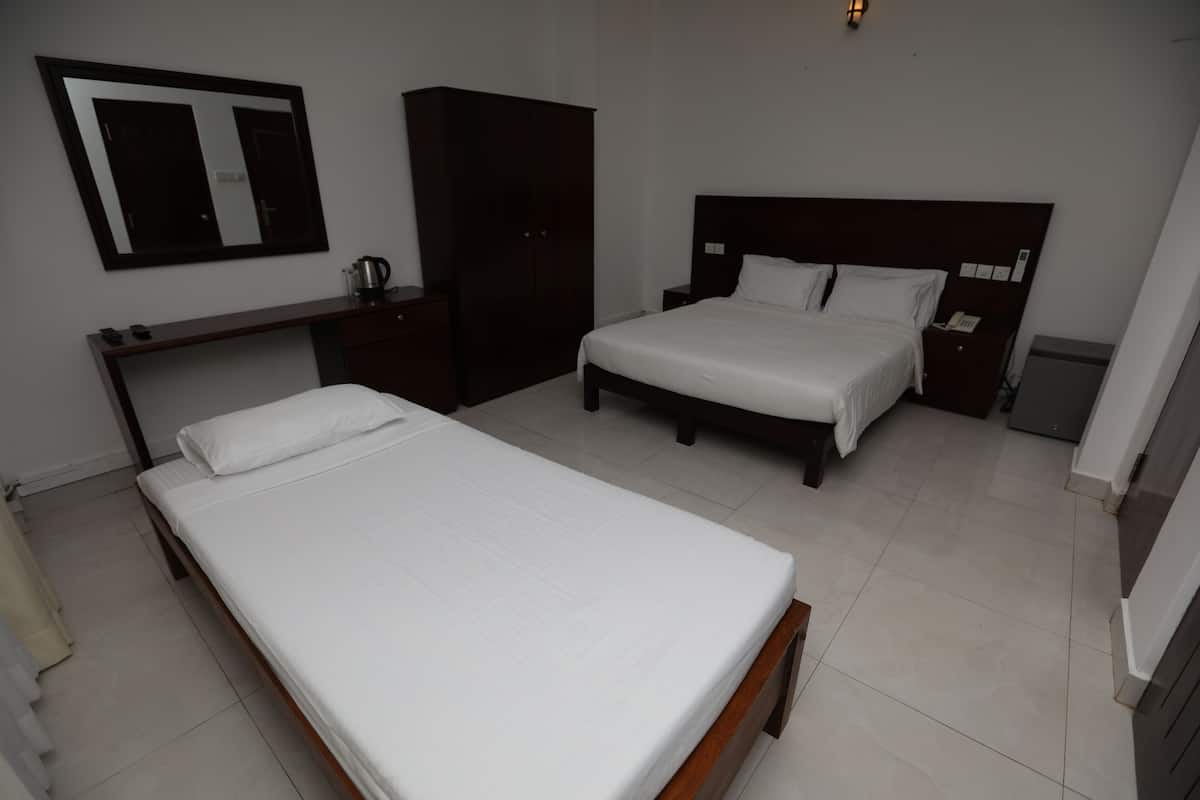 Deluxe Triple Room