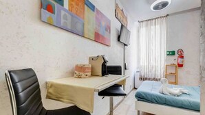 Unclassified image, 3 of 15, button - Mini Suite in Borgo Pio (Roma)