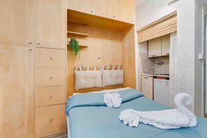 1 dormitorio, escritorio, tabla de planchar con plancha y wifi gratis