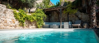 The Belvedere! Village house near Nîmes