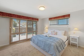 Bügeleisen/Bügelbrett, Reisekinderbett, WLAN, Bettwäsche