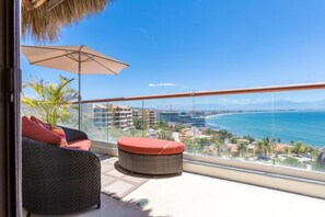 Unclassified image, 5 of 33, button - Punta Esmeralda Oceanview Penthouse, Beach & Pool (Cruz de Huanacaxtle)