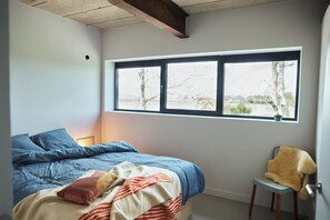 8 bedrooms, Internet, bed sheets