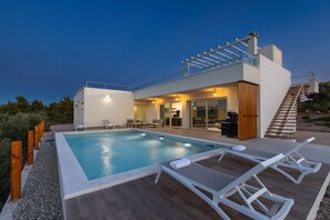 Uklassifisert bilde, 2 av 37, knapp