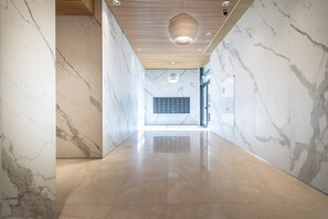 Interior - JTower 1BDM, Balcony - Isrentals (Jerusalem)